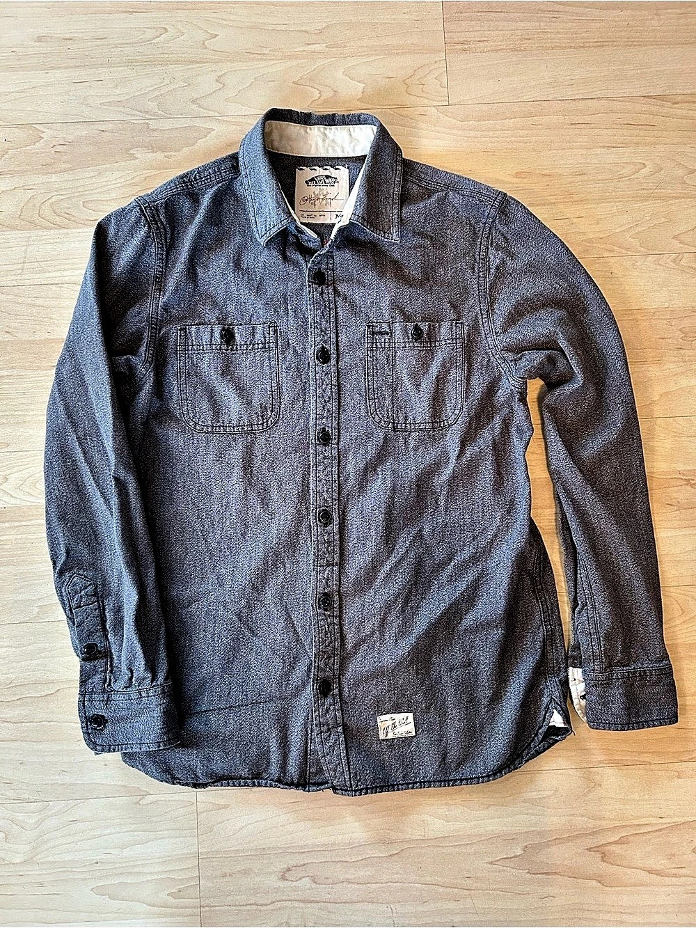 Vans Anthony Van Engelen “Off The Wall” Men's Gray Button Down Shirt Size Medium